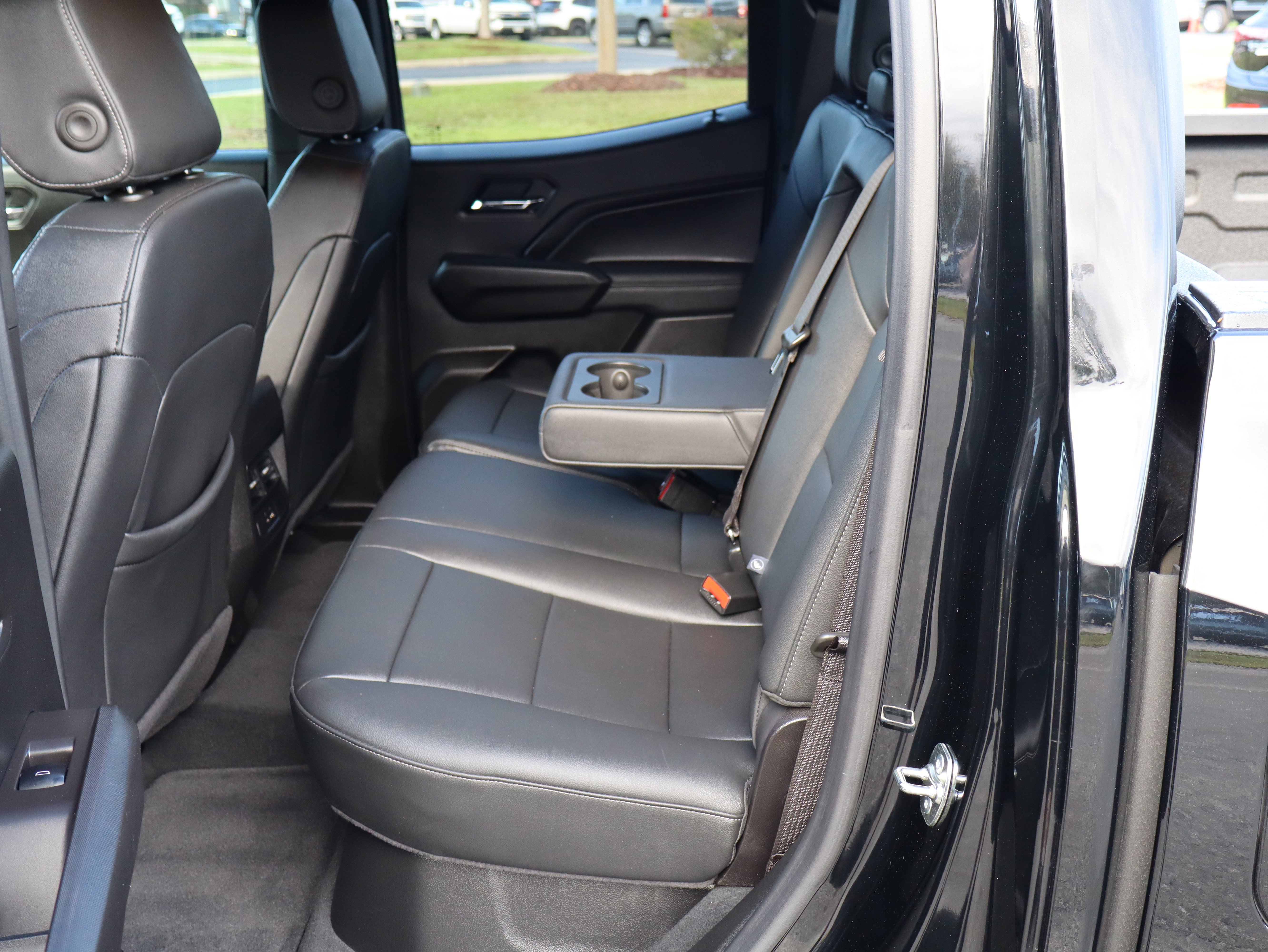 Used 2024 Chevrolet Colorado LT w/ LT Convenience Package III image 36