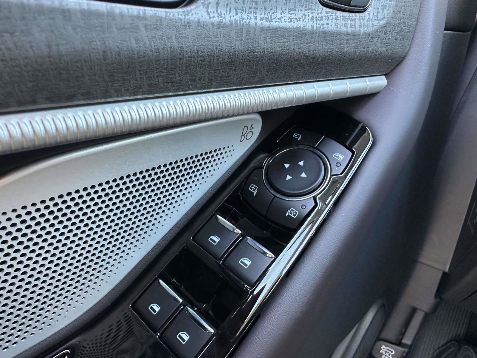 New 2026 Ford Explorer Platinum w/ LUX Leather Package image 29