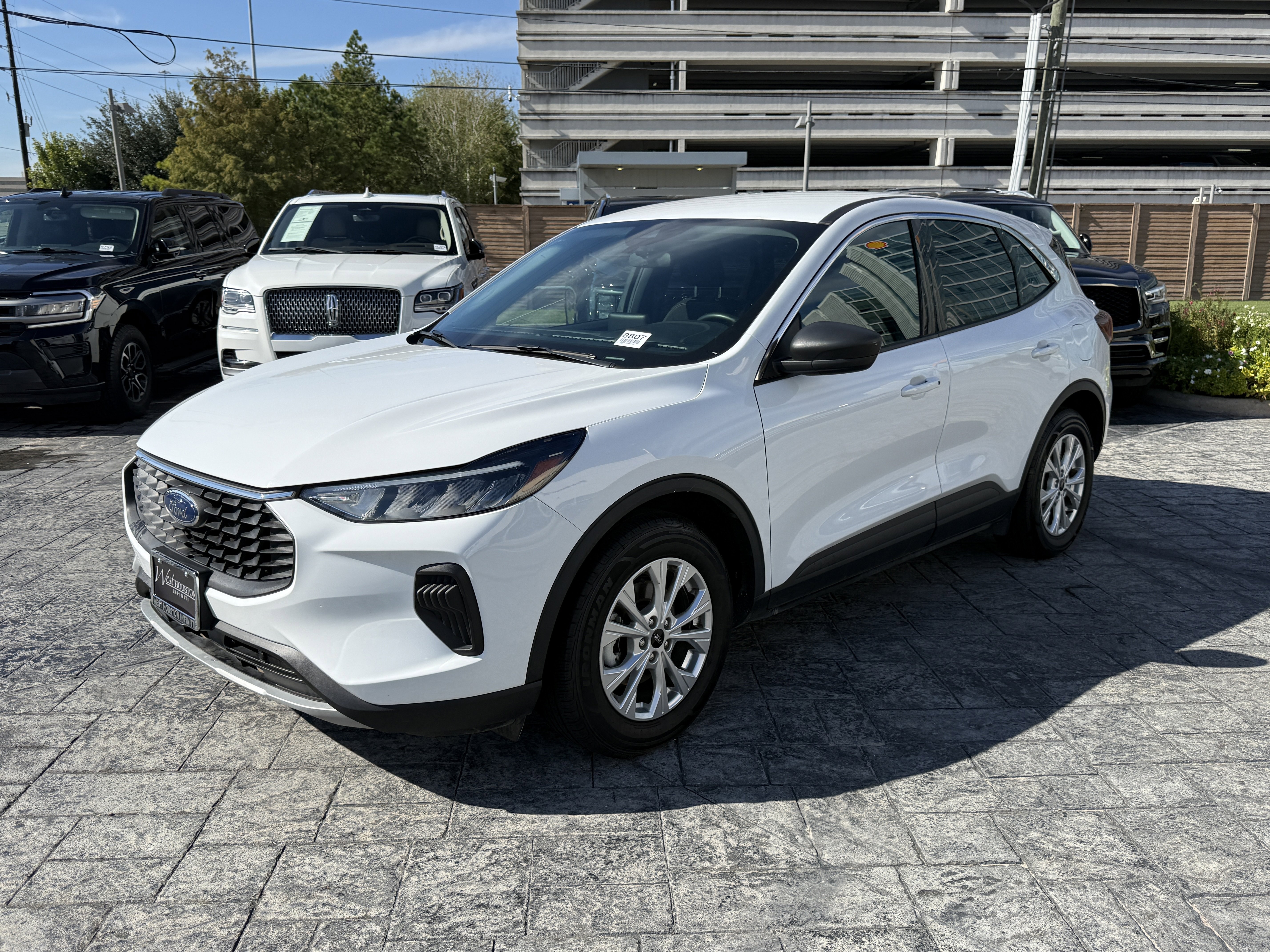 Used 2024 Ford Escape Active image 3