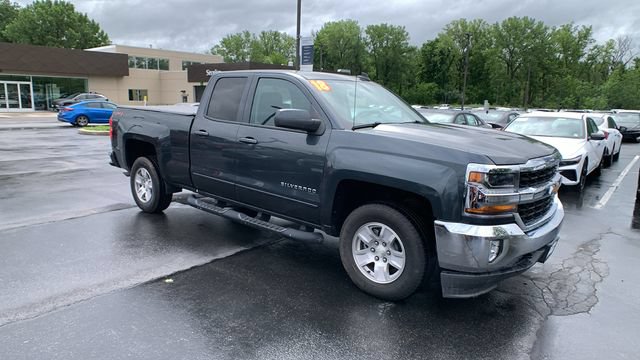 Used 2018 Chevrolet Silverado 1500 LT w/ All Star Edition AWD/4WD image 8