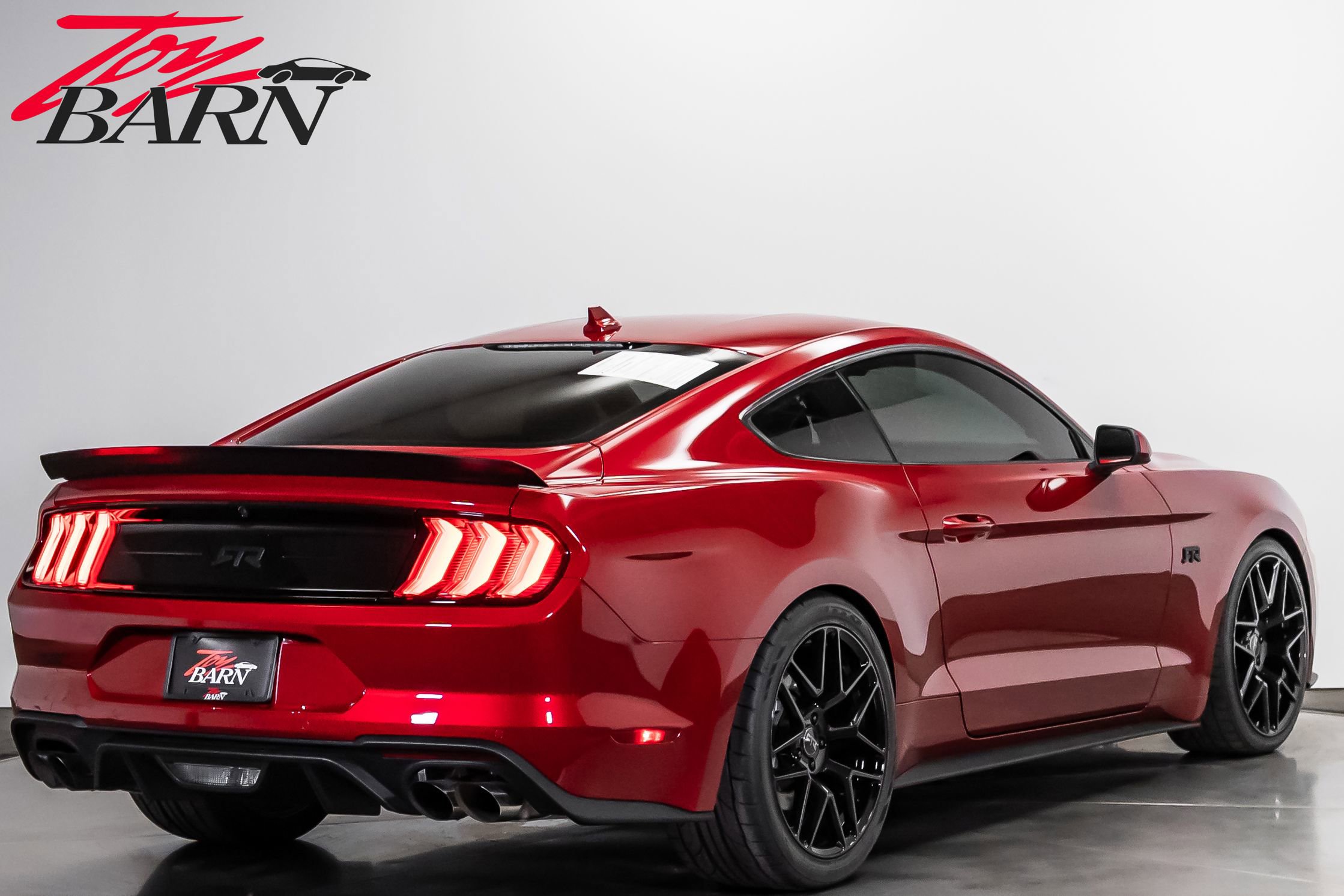 Used 2021 Ford Mustang GT RWD image 5