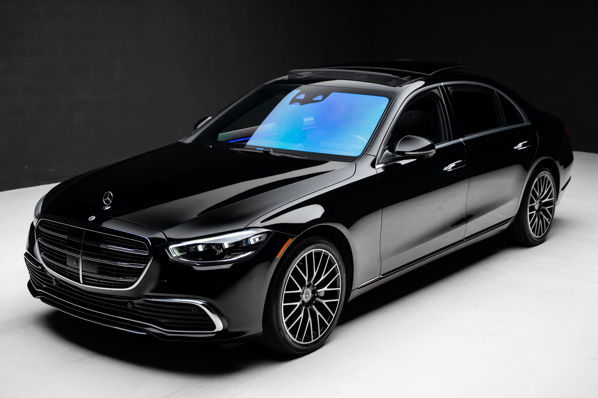 Used 2023 Mercedes-Benz S 580 4MATIC Sedan image 5