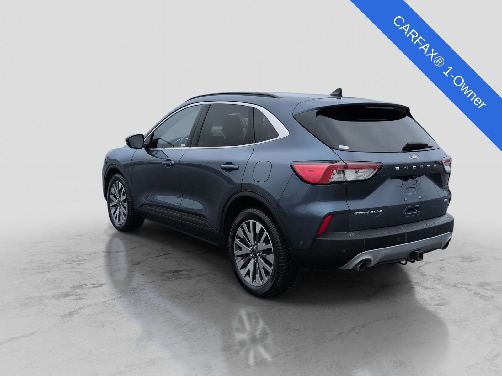 Used 2020 Ford Escape Titanium image 5