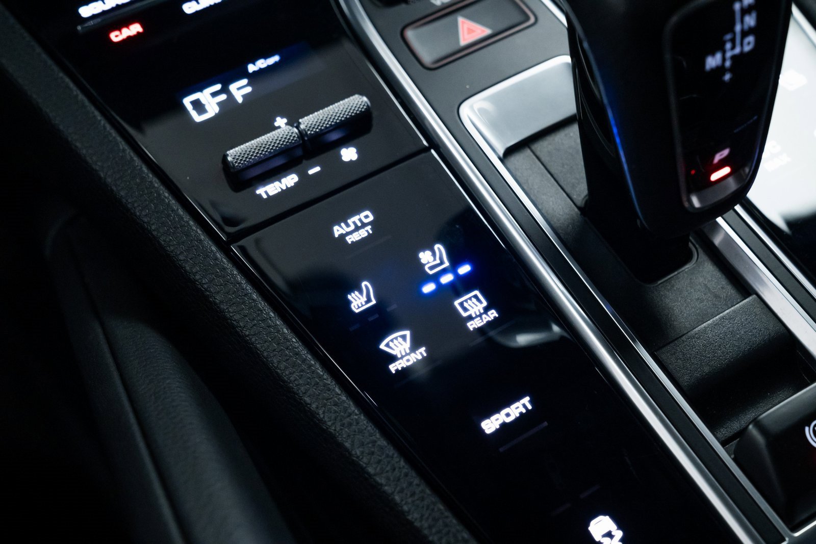 Used 2022 Porsche Cayenne Base w/ Premium Package image 14