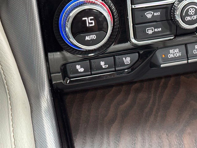 Used 2022 GMC Yukon Denali AWD/4WD image 7