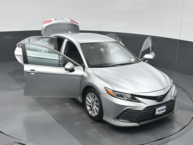 Used 2022 Toyota Camry LE FWD image 57