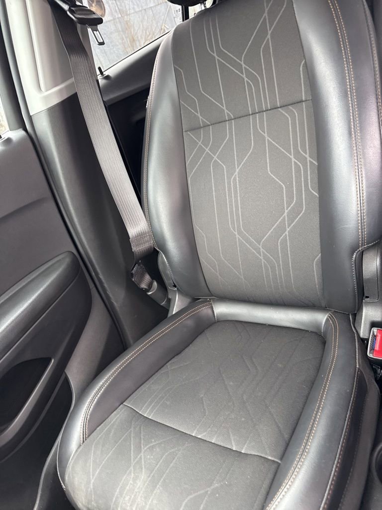 Used 2021 Chevrolet Trax LT w/ Sport Edition image 21