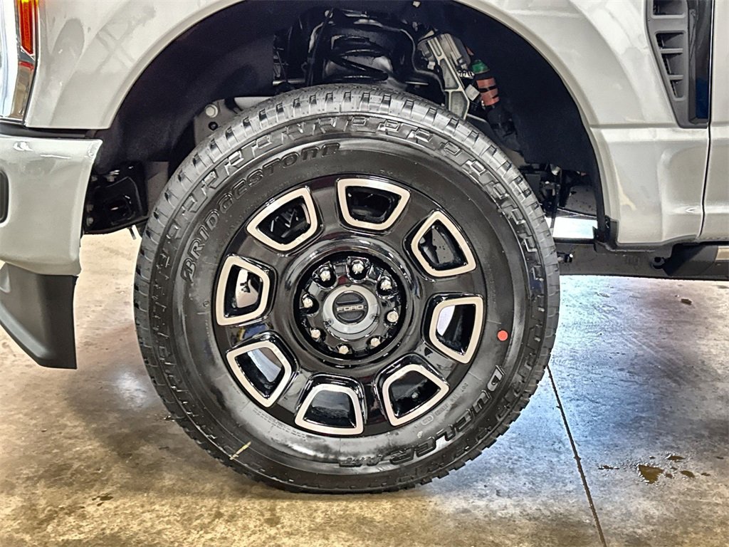 New 2026 Ford F250 Platinum image 34