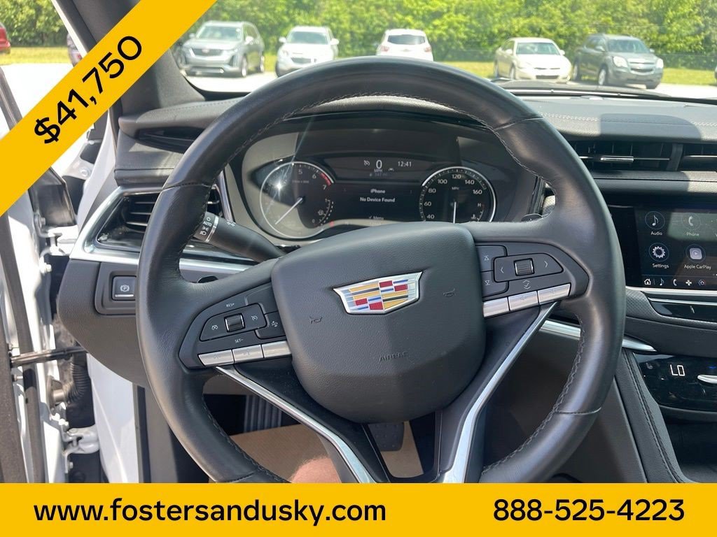 Certified 2025 Cadillac XT6 Luxury FWD image 10