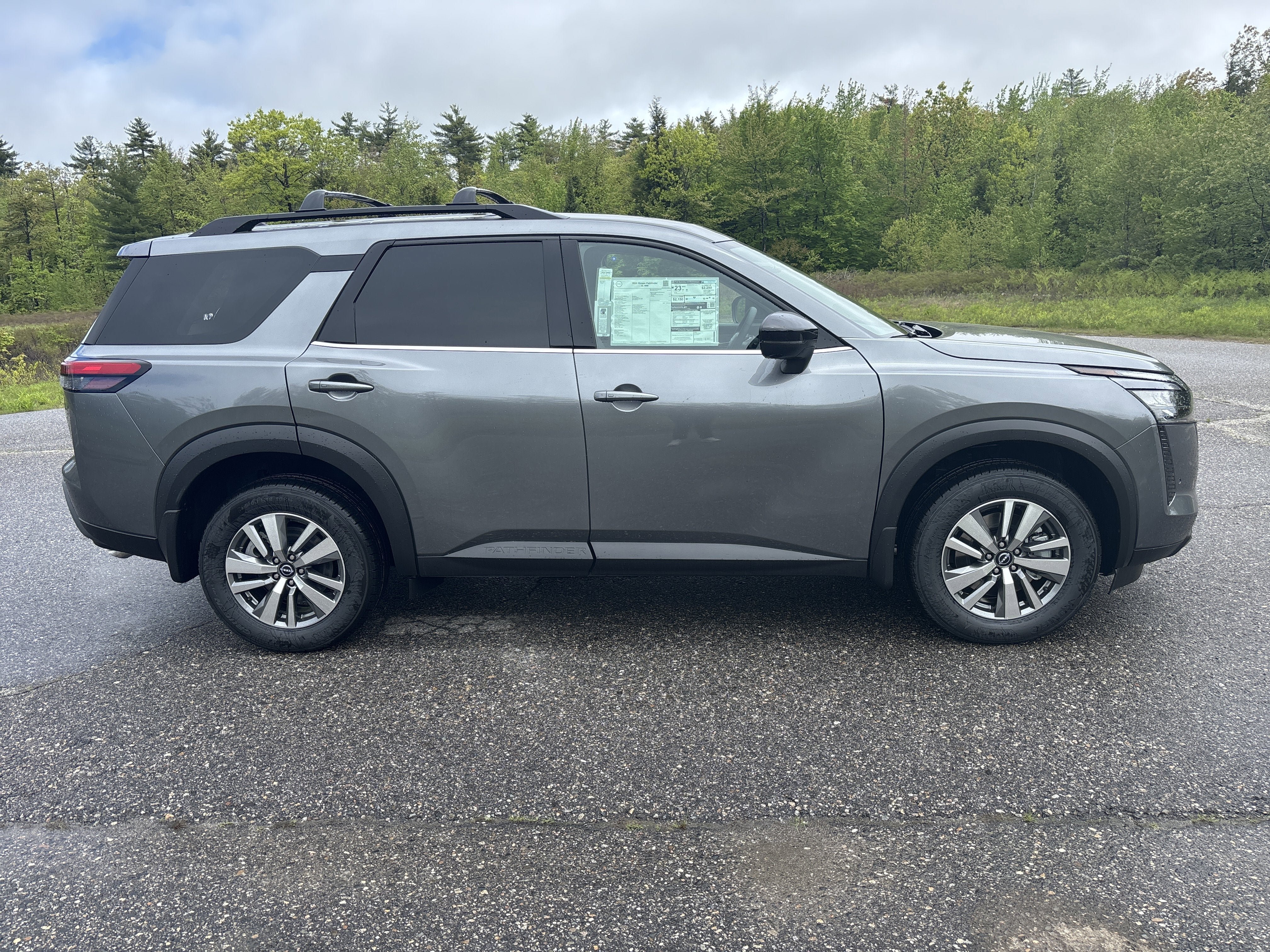 New 2026 Nissan Pathfinder SL AWD/4WD image 8