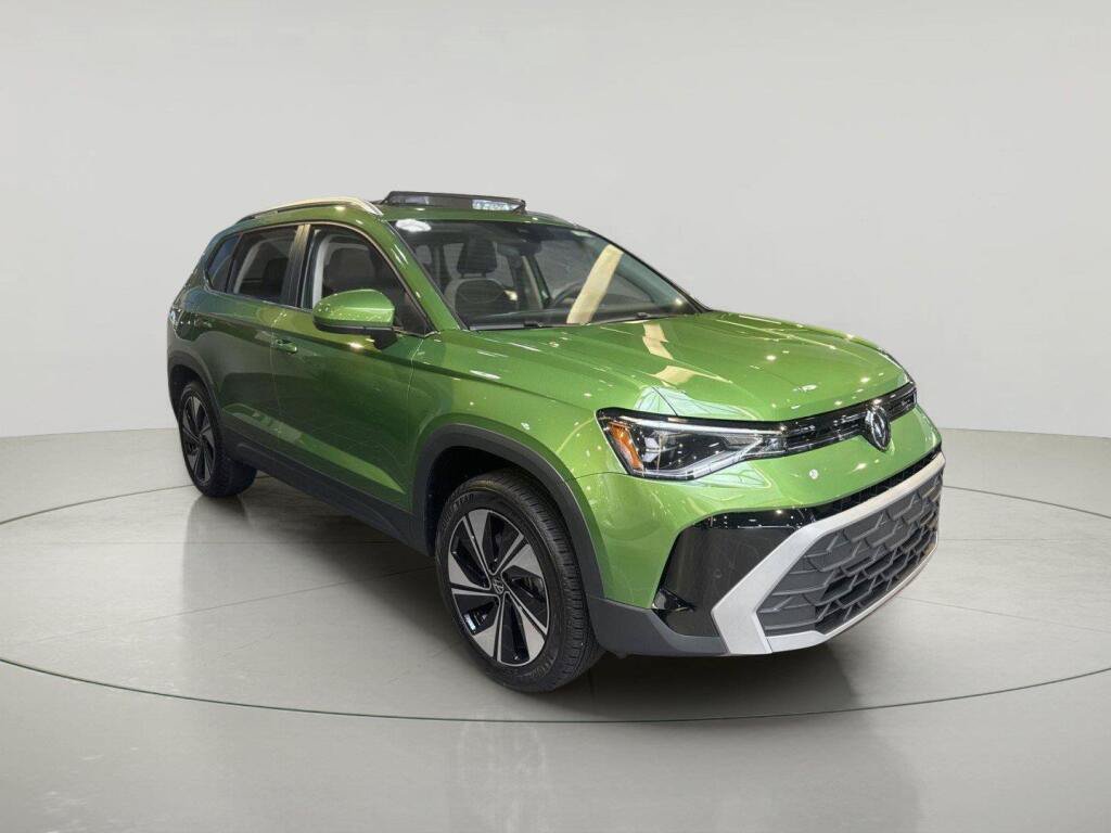New 2026 Volkswagen Taos SE