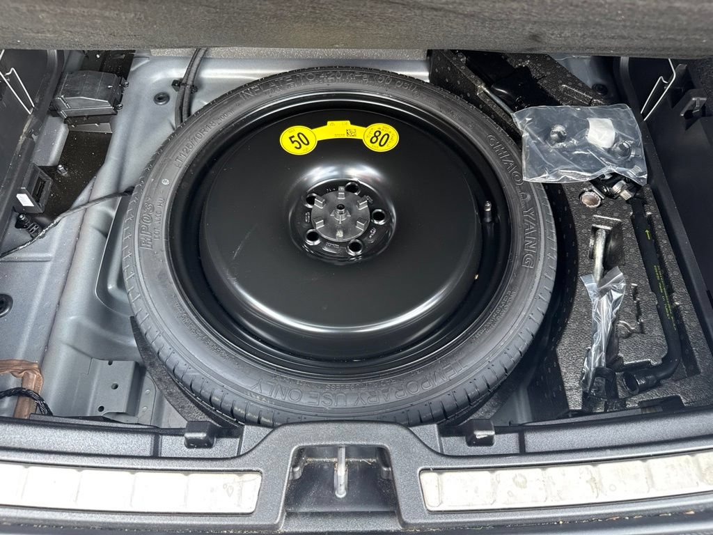 Used 2023 Volvo XC40 B5 Plus AWD/4WD image 57