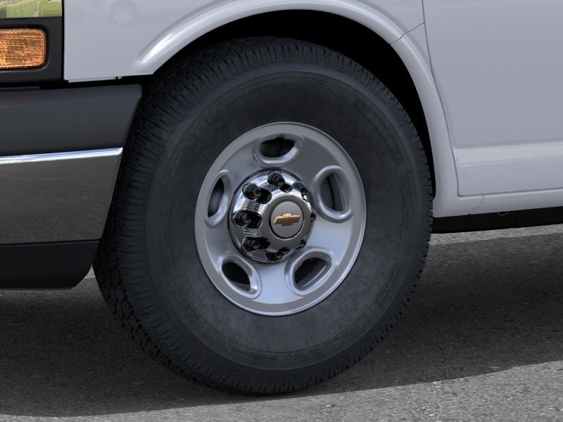 New 2024 Chevrolet Express 2500 RWD image 33