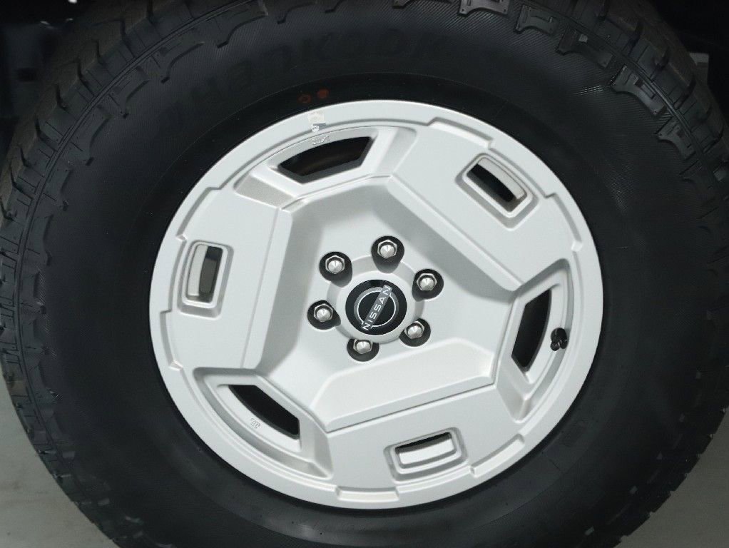 Certified 2024 Nissan Frontier SV w/ Hardbody Edition image 37