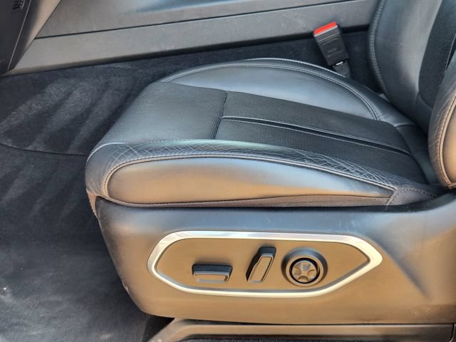 Certified 2024 Jeep Wagoneer L Series II w/ Flexible Seating Group AWD/4WD image 22