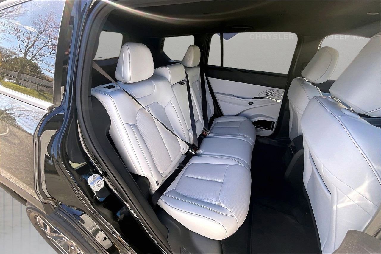 New 2026 Jeep Cherokee Limited image 21