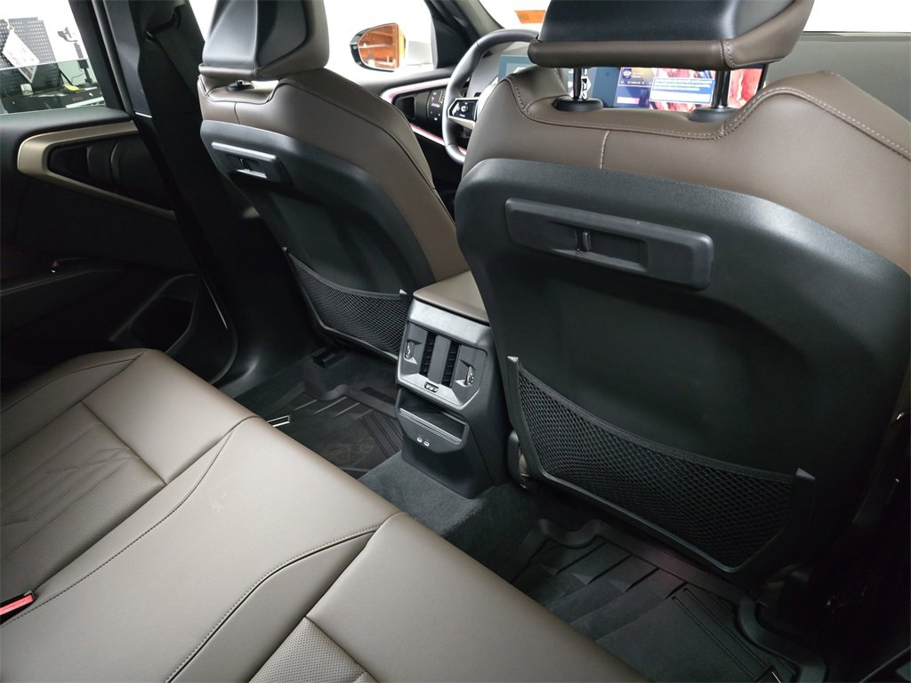 Used 2025 BMW X3 xDrive30i w/ Premium Package image 14