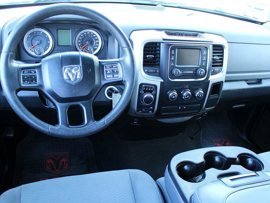 Used 2016 RAM 1500 Classic SLT image 11