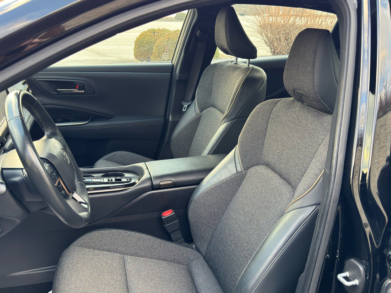 Used 2024 Toyota Crown XLE image 19