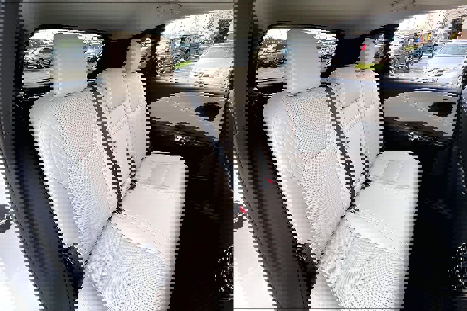 Used 2024 Lexus RX 350 Premium w/ Accessory Package (Z1) image 17