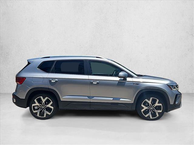 Used 2023 Volkswagen Taos SEL AWD/4WD image 4