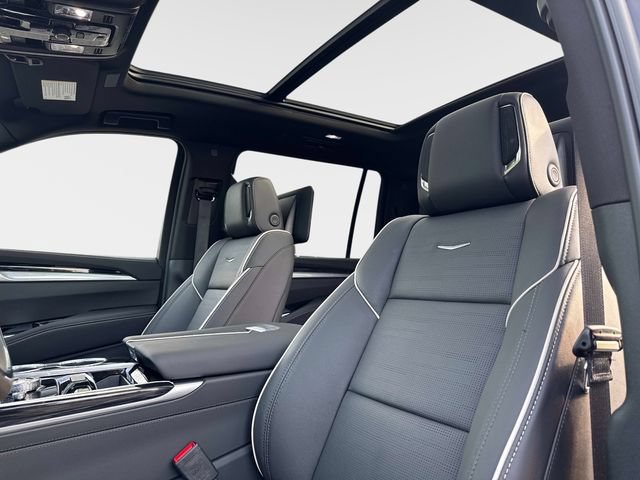 New 2026 Cadillac Escalade ESV Sport w/ LPO, Floor Liner Package AWD/4WD image 22