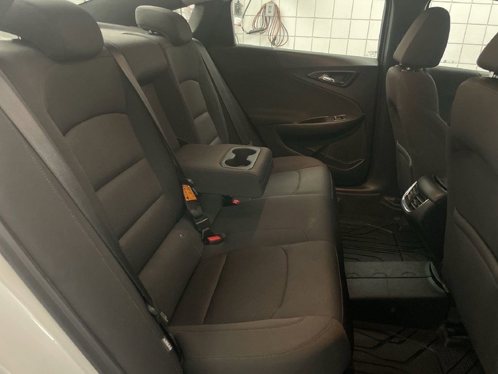 Used 2019 Chevrolet Malibu LT FWD image 19