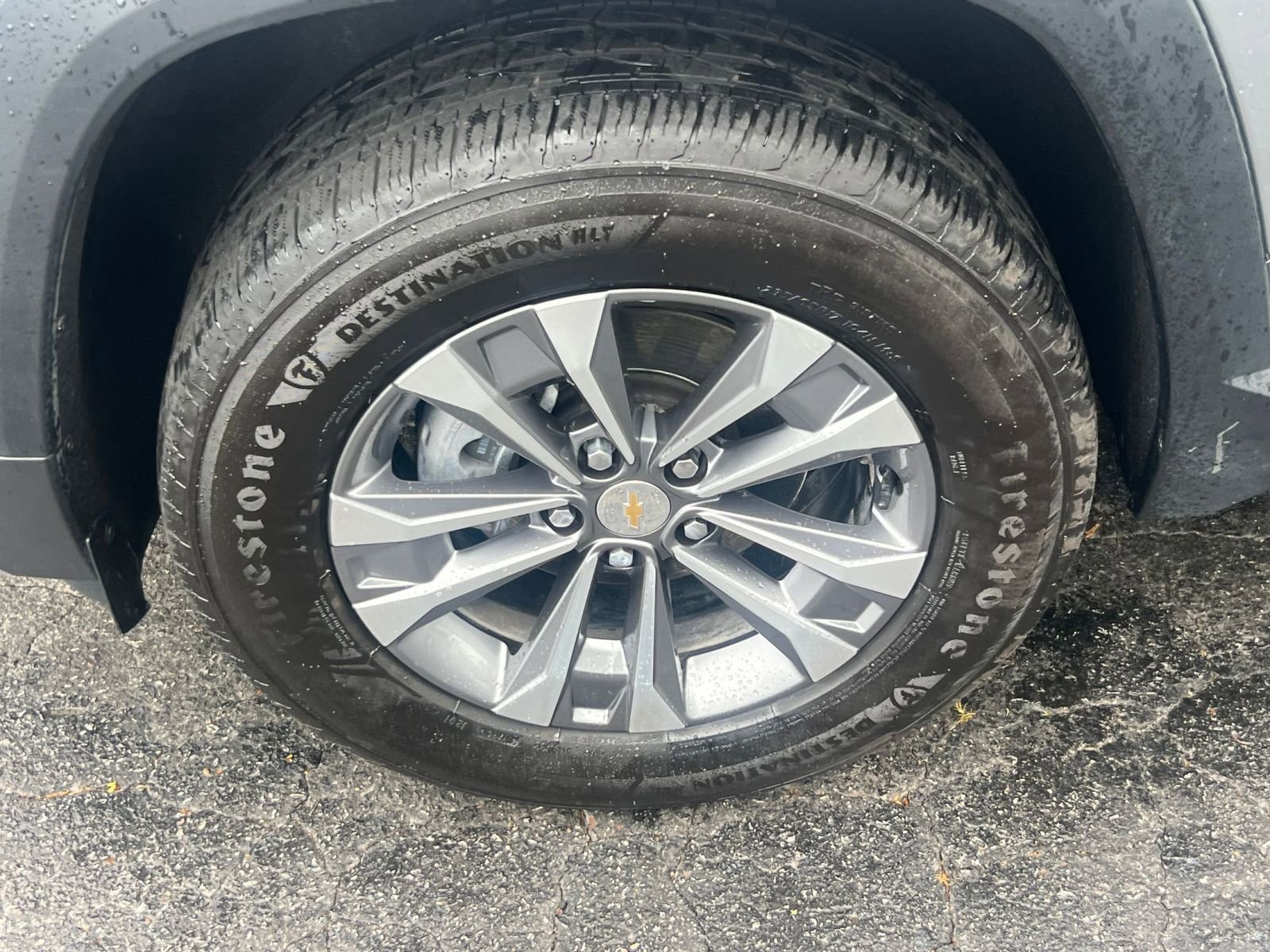 Used 2025 Chevrolet Equinox LT FWD image 24