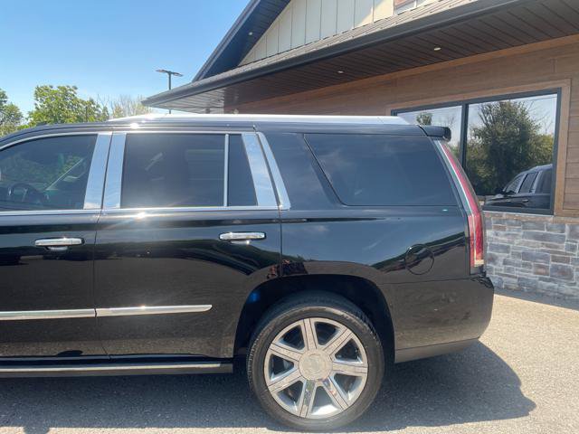 Used 2015 Cadillac Escalade Premium AWD/4WD image 3