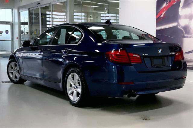 Used 2013 BMW 528i xDrive Sedan AWD/4WD image 4