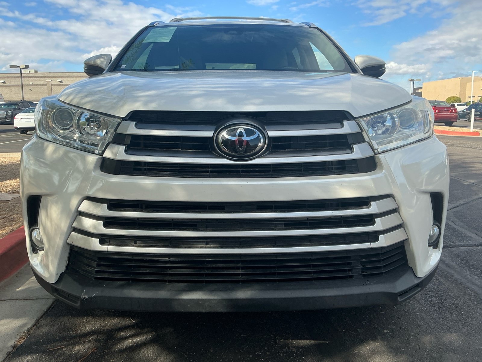 Used 2017 Toyota Highlander XLE AWD/4WD image 23