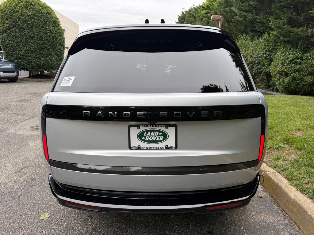 New 2025 Land Rover Range Rover SE image 4