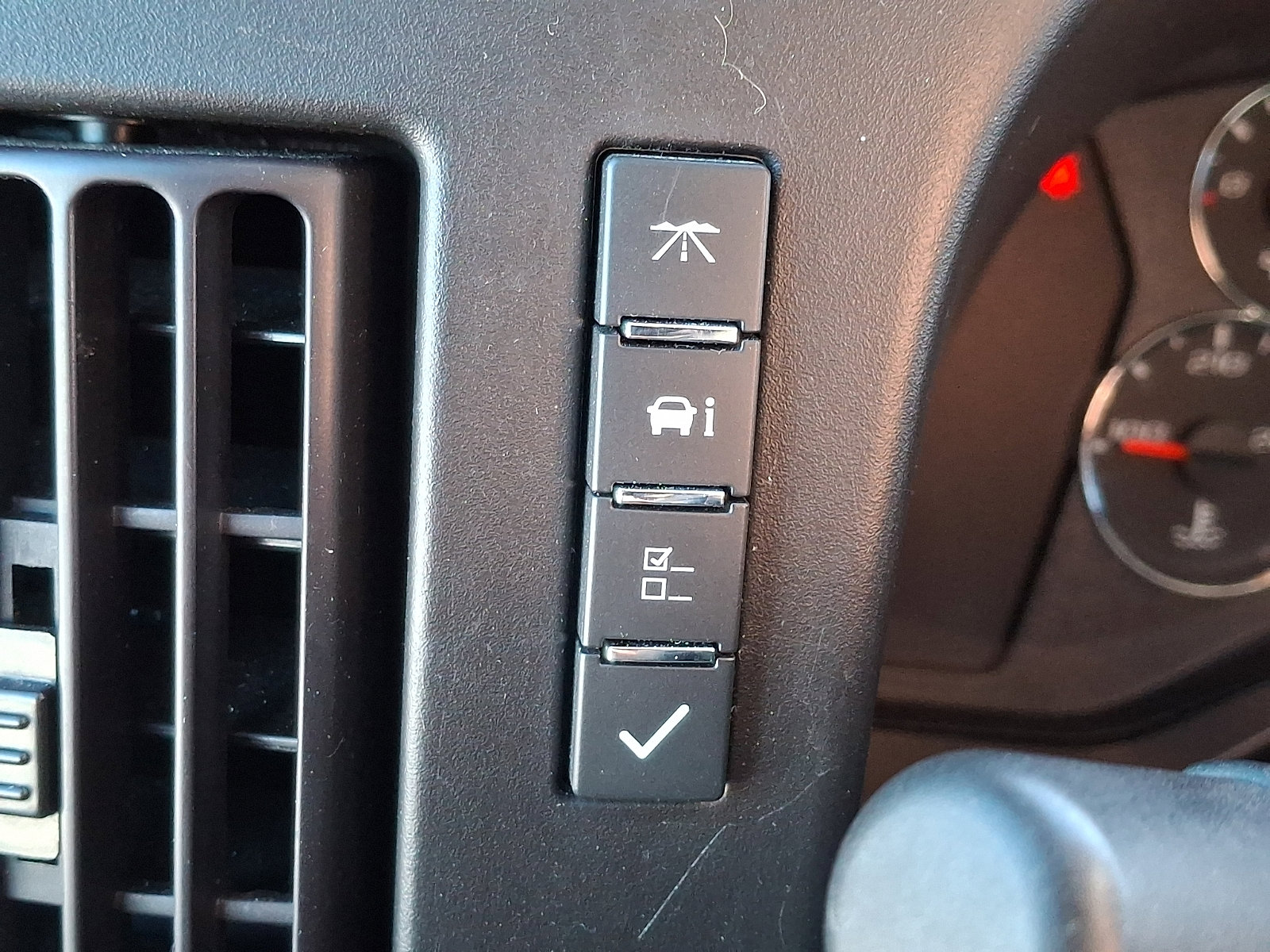 Used 2024 Chevrolet Express 2500 w/ Driver Convenience Package image 23