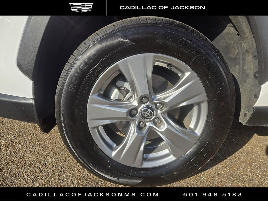 Used 2023 Toyota RAV4 XLE image 28