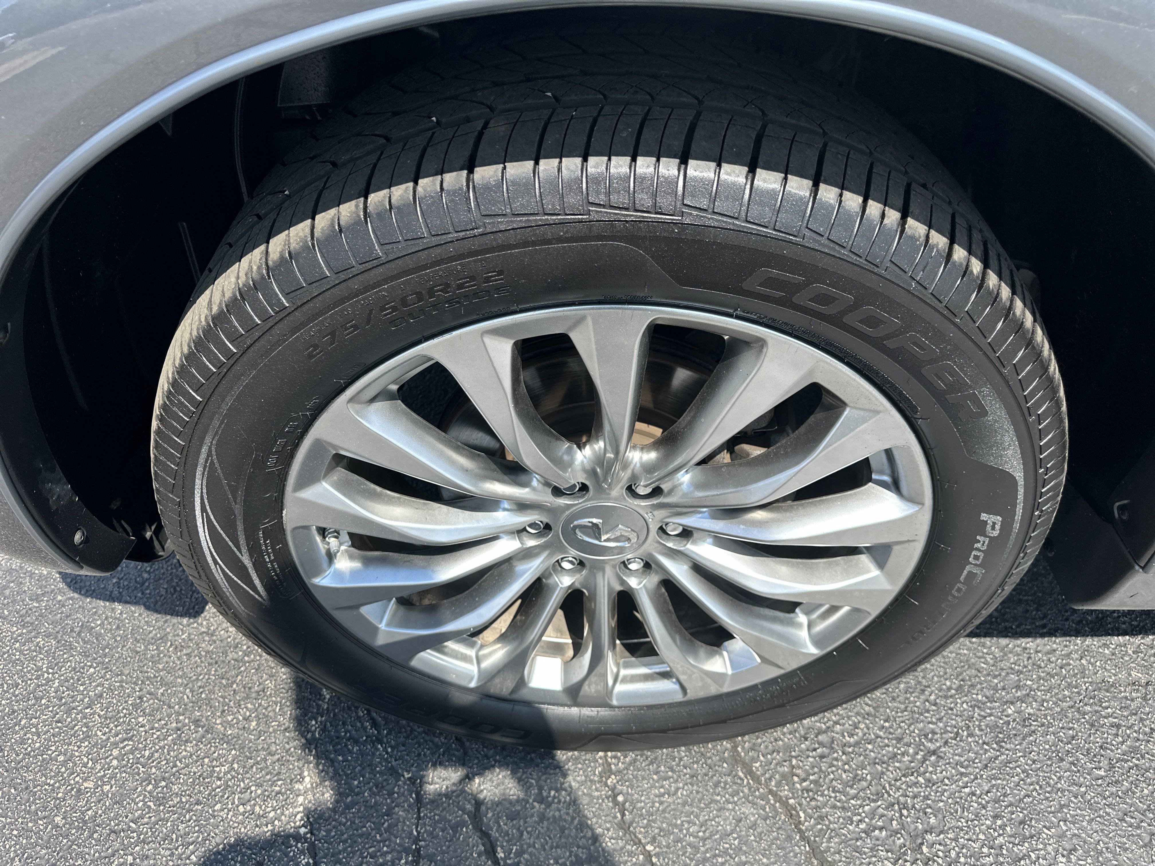 Used 2017 INFINITI QX80 4WD w/ Deluxe Technology Package image 10