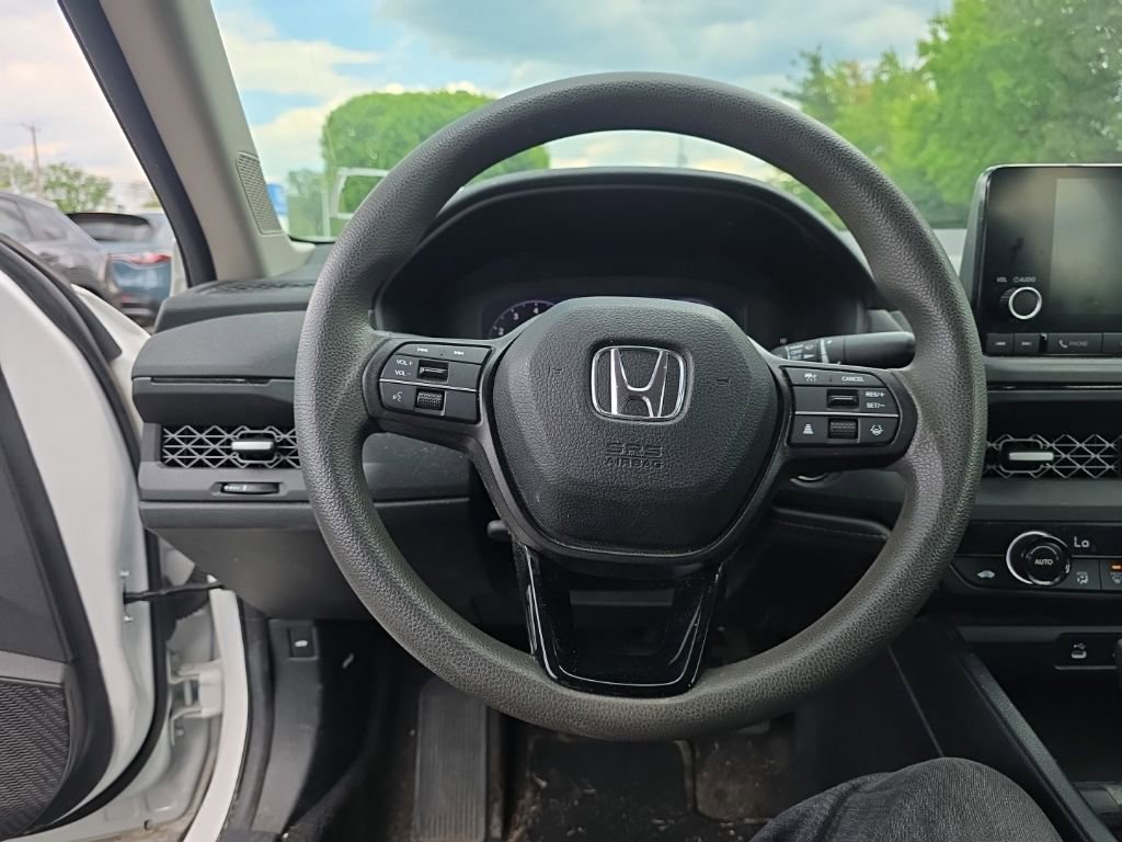 Used 2023 Honda Accord EX image 13