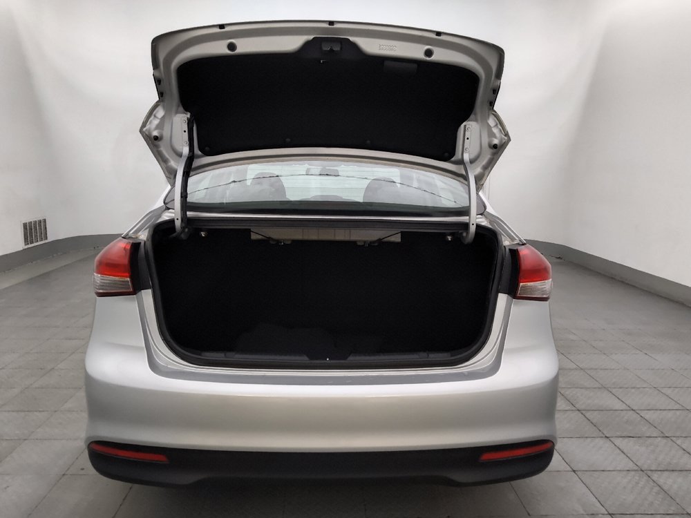 Used 2017 Kia Forte LX FWD image 29