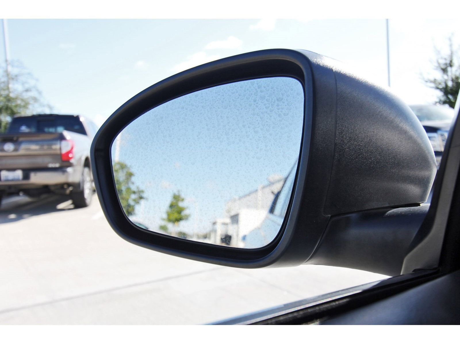 Used 2024 Nissan Altima 2.5 SV image 10