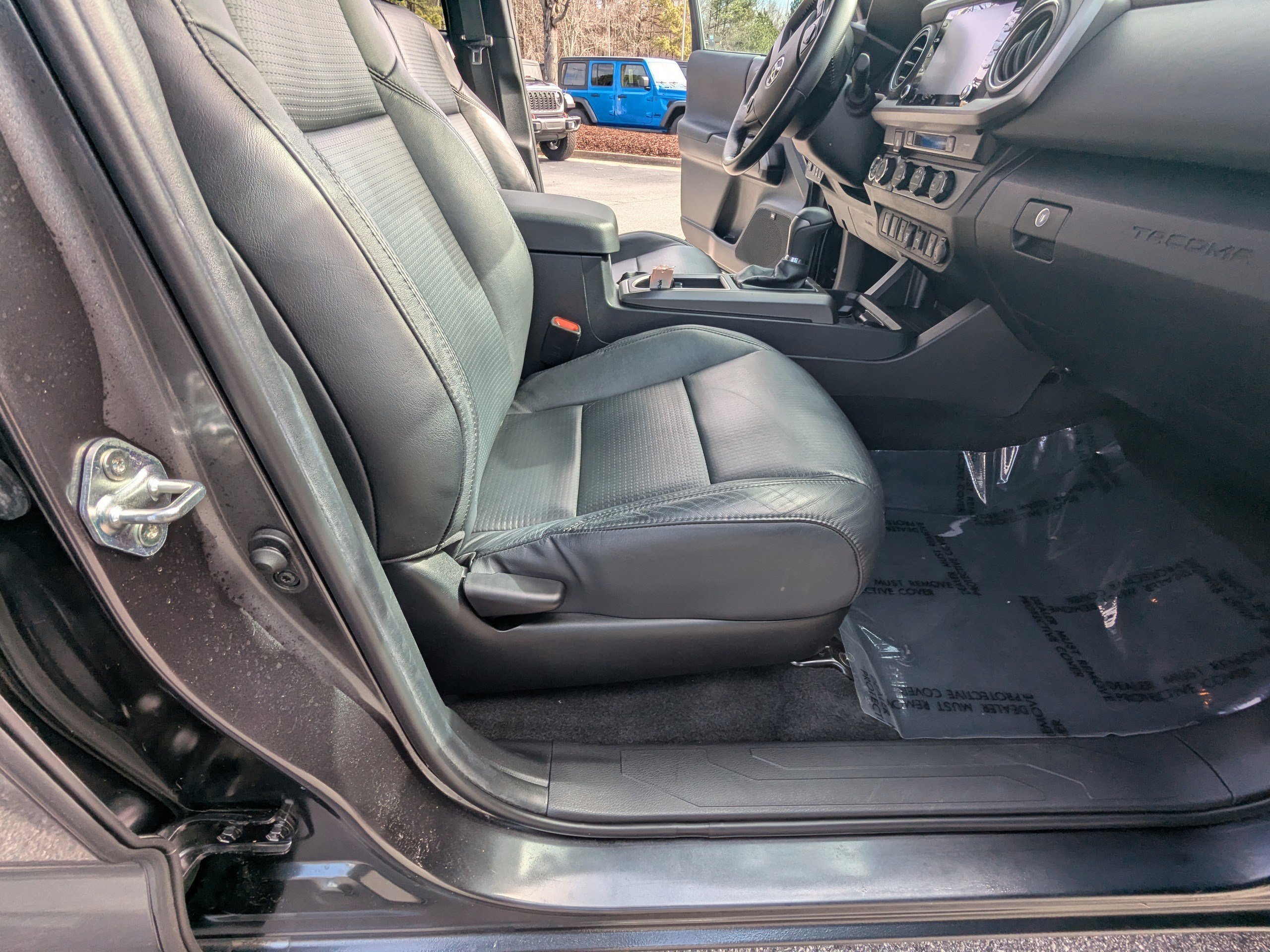 Used 2022 Toyota Tacoma TRD Sport w/ TRD Premium Sport Package image 14