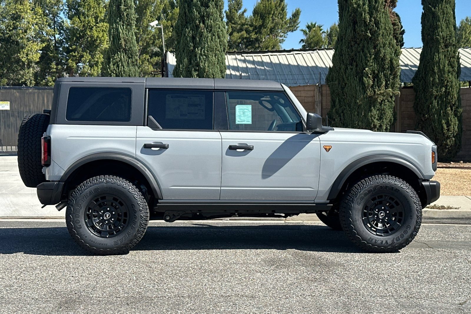 New 2026 Ford Bronco Badlands AWD/4WD image 3