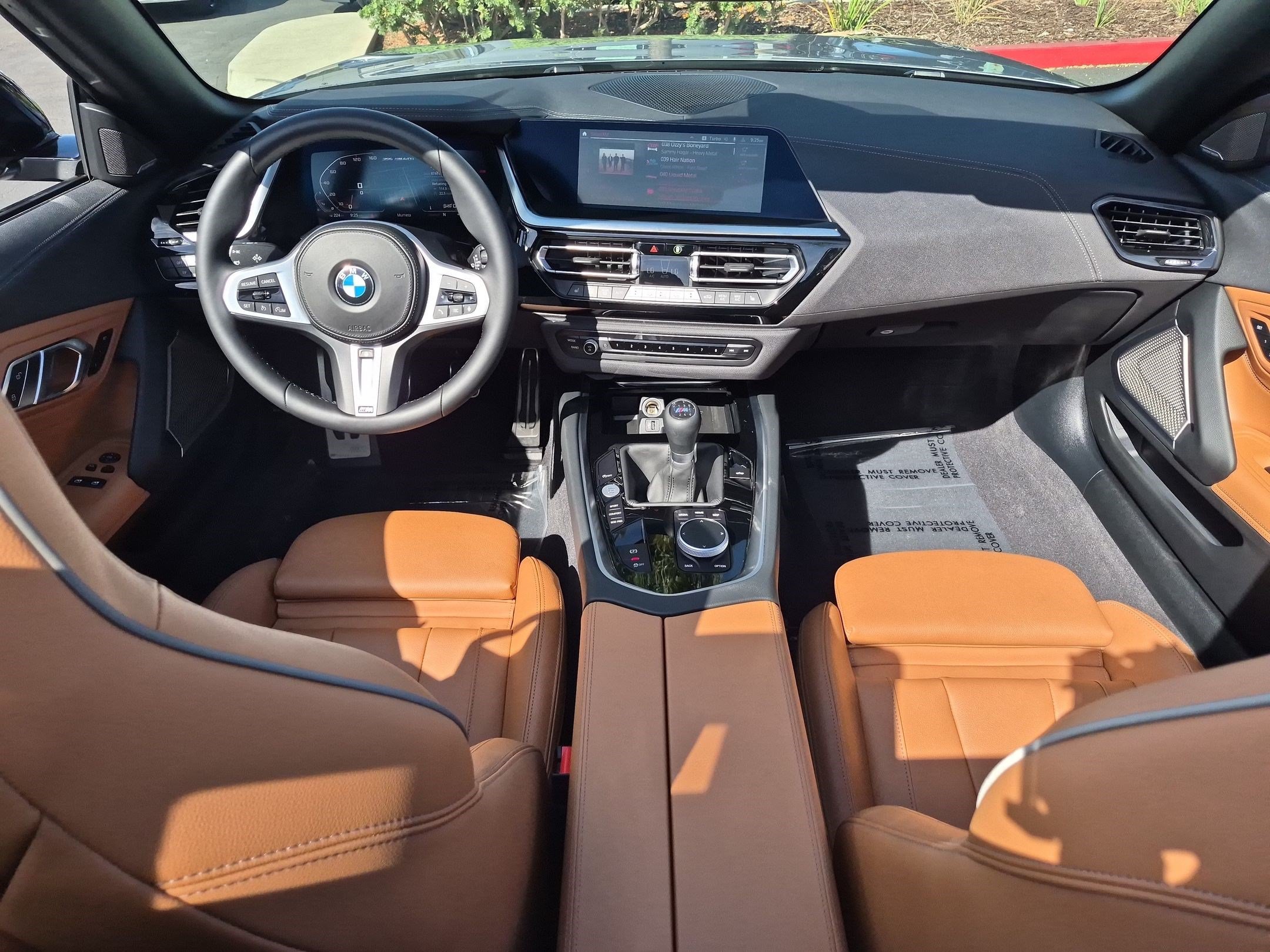 Used 2025 BMW Z4 M40i w/ Edition RWD image 28