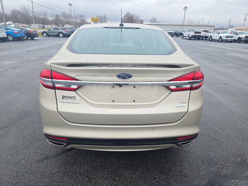 Used 2018 Ford Fusion SE image 7