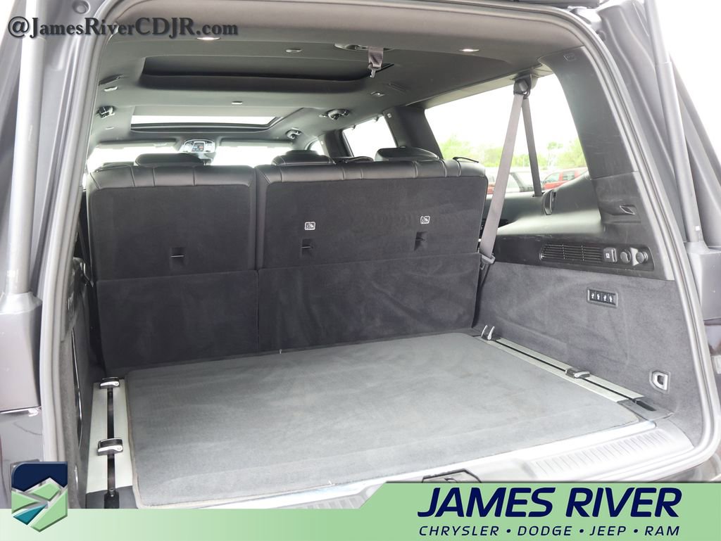 Used 2024 Jeep Grand Wagoneer L 4WD image 17