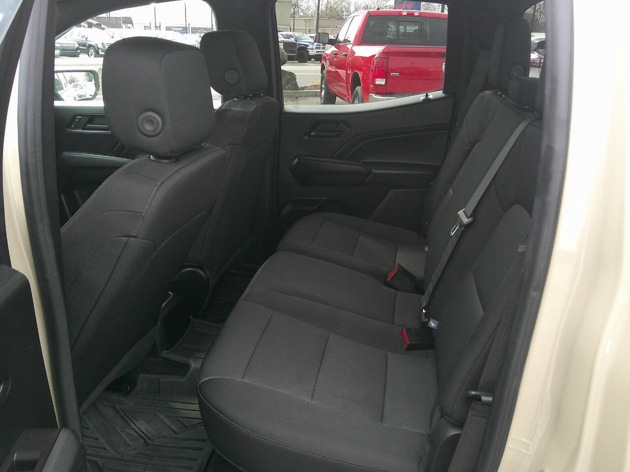 Used 2023 Chevrolet Colorado W/T image 14