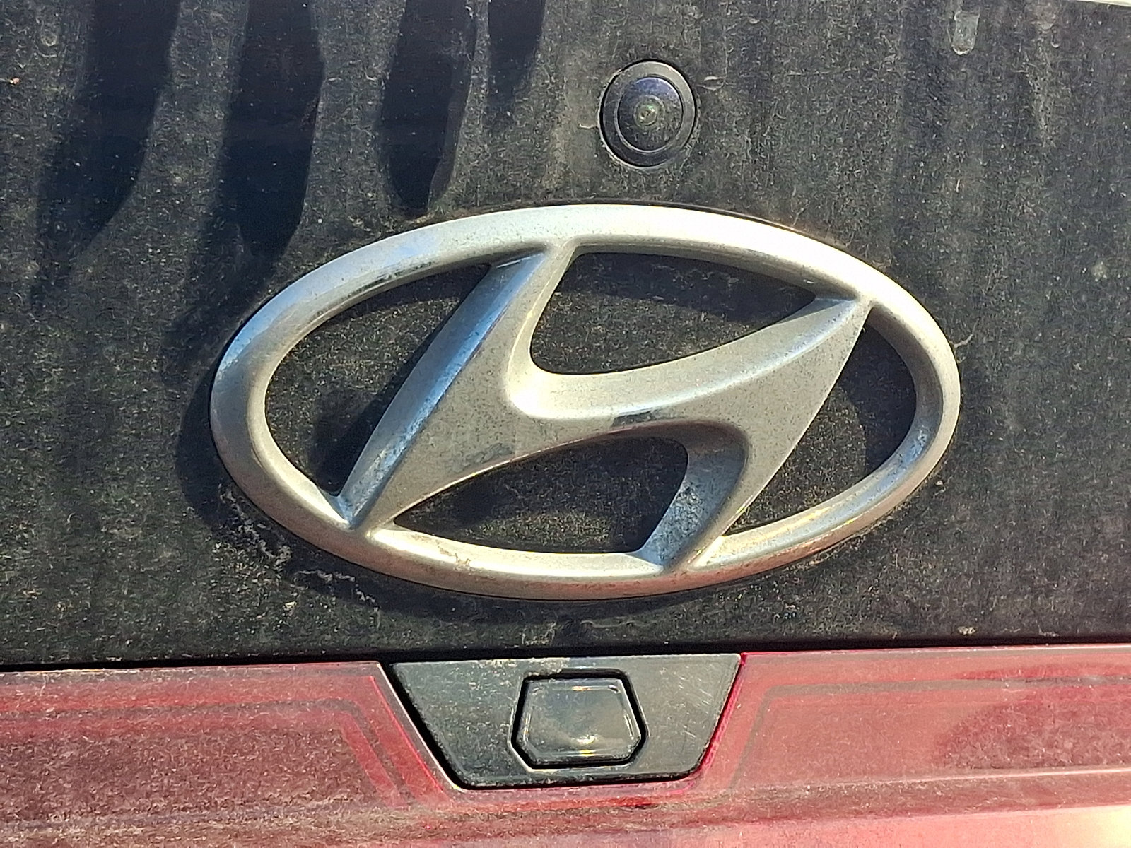 Used 2023 Hyundai Elantra Limited image 4