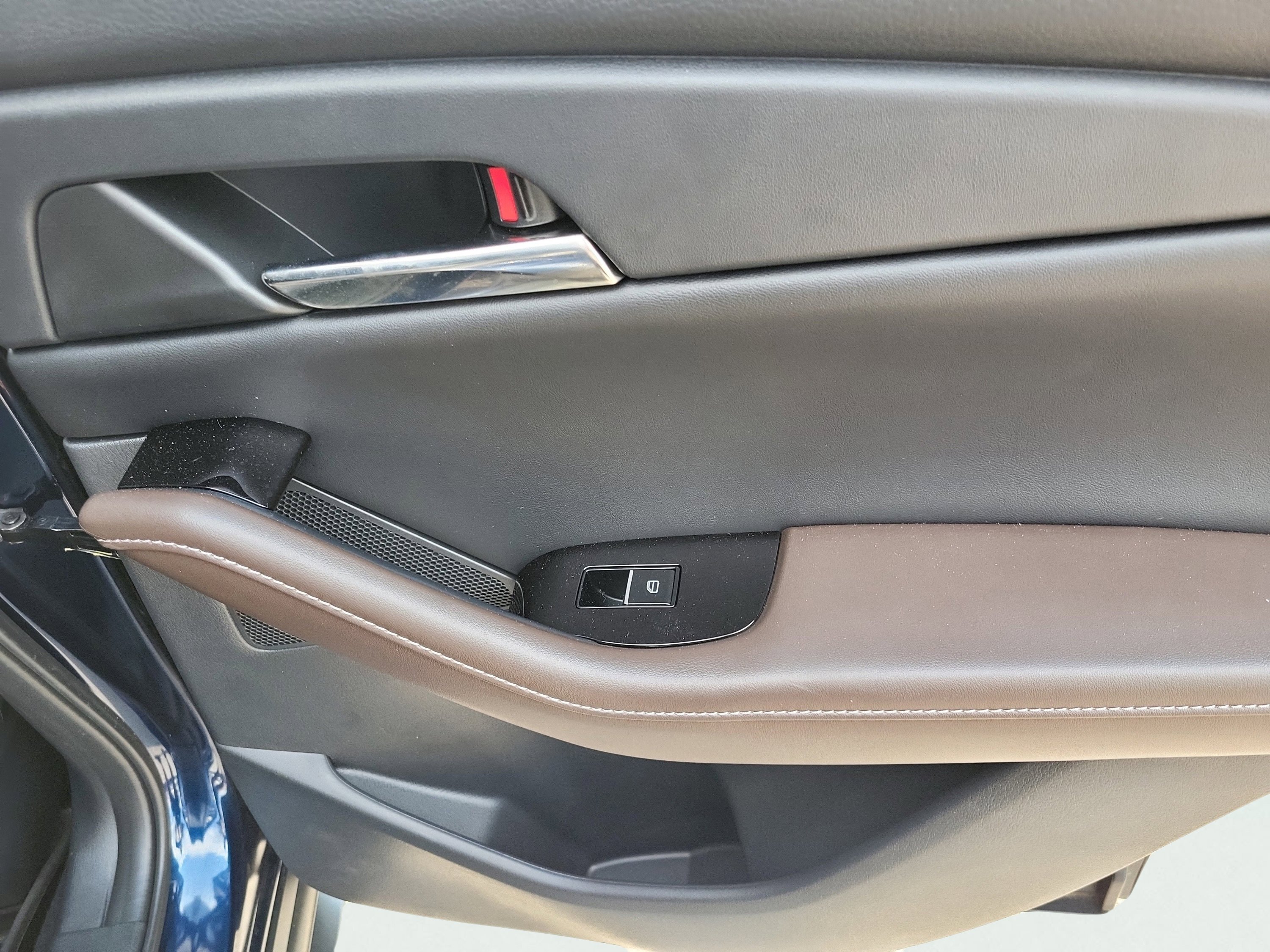 Used 2024 MAZDA CX-30 2.5 Turbo w/ Premium Plus Pkg image 12