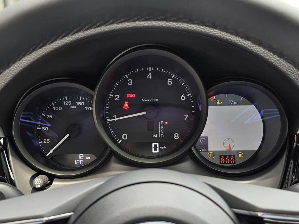 New 2026 Porsche Macan AWD/4WD image 14