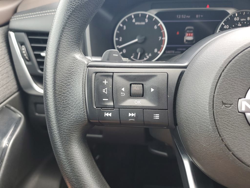 Used 2023 Nissan Rogue S image 25