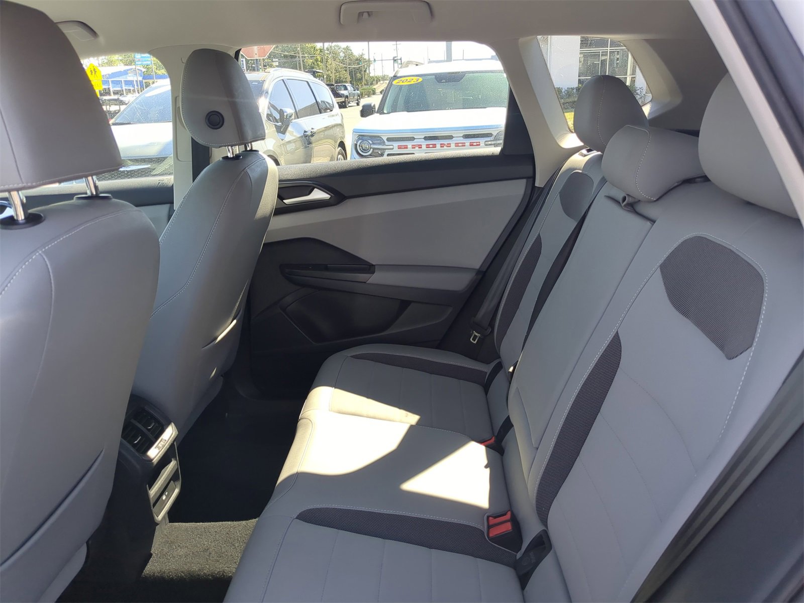 Used 2022 Volkswagen Taos SE image 12