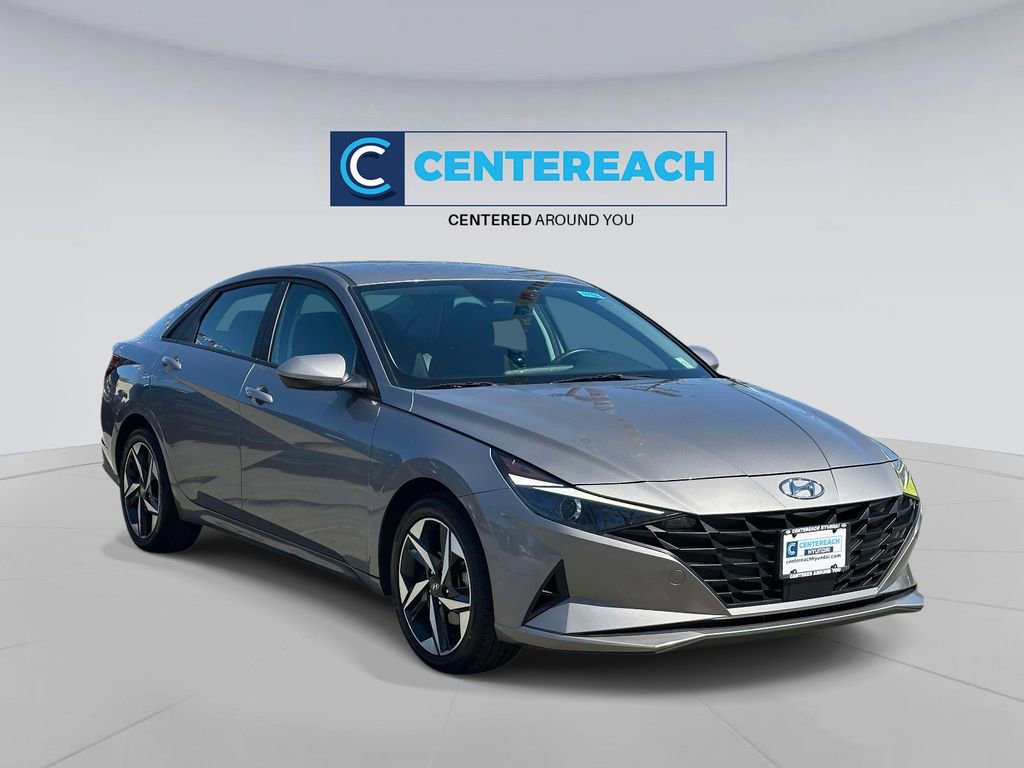 Used 2023 Hyundai Elantra SEL w/ Convenience Package FWD image 2